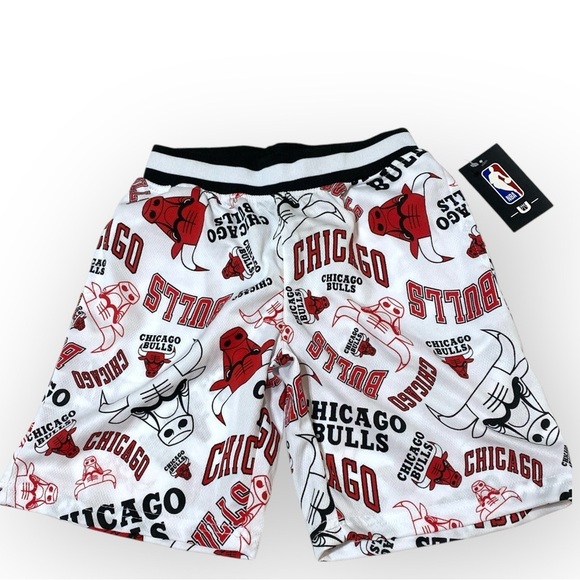 Chicago Bulls Graphic Basketball Shorts Repeating Pattern Boys Size Small 8 NWT - Picture 2 of 8